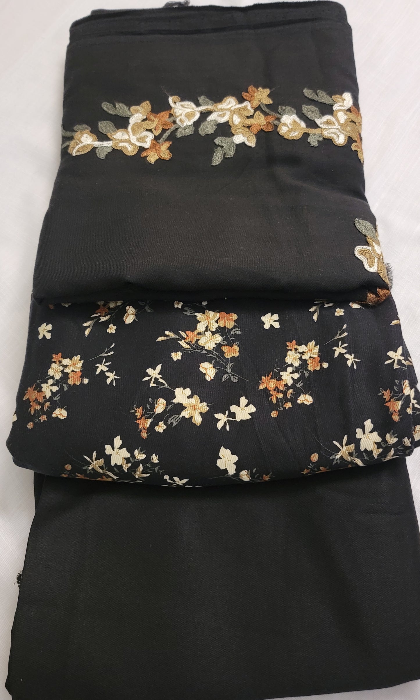 Marina Unstitched 3pc Suit - Embroidered Shawl